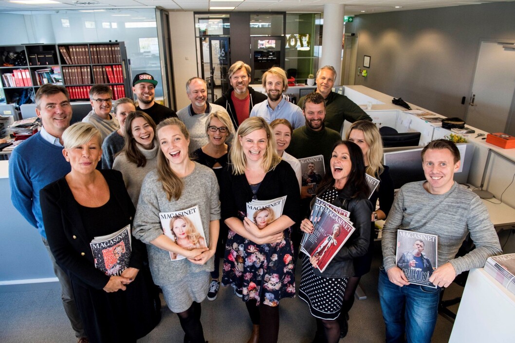 Dagbladet Magasinet jubler for vekst. Her representert ved deler av både redaksjonen og kommersiell avdeling. Dagbladet Magasinet jubler for vekst. Her representert ved deler av både redaksjonen og kommersiell avdeling.