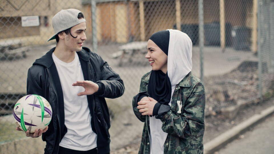 Yousef og Sana var hovedpersoner i siste sesong av SKAM, og spilles av Cengiz Al og Iman Meskini. Yousef og Sana var hovedpersoner i siste sesong av SKAM, og spilles av Cengiz Al og Iman Meskini.