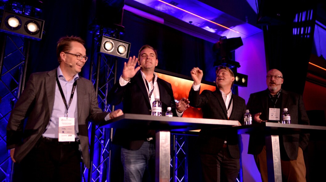 Debatt om radiobransjens utvikling, fra venstre: Forhandlingsdirektør Harald Eide-Fredriksen i Dentsu Aegis, Bauer Media-sjef Lasse Kokvik. P4-sjef Kenneth Andresen og fungerende radiosjef Jon Branæs i NRK. Debatt om radiobransjens utvikling, fra venstre: Forhandlingsdirektør Harald Eide-Fredriksen i Dentsu Aegis, Bauer Media-sjef Lasse Kokvik. P4-sjef Kenneth Andresen og fungerende radiosjef Jon Branæs i NRK.