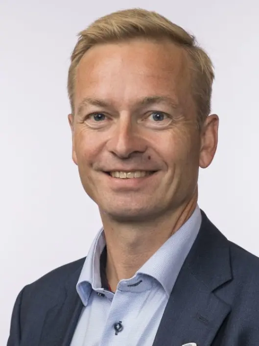 Helge Orten (H) er leder i Transport- og kommunikasjonskomiteen på Stortinget. Helge Orten (H) er leder i Transport- og kommunikasjonskomiteen på Stortinget.