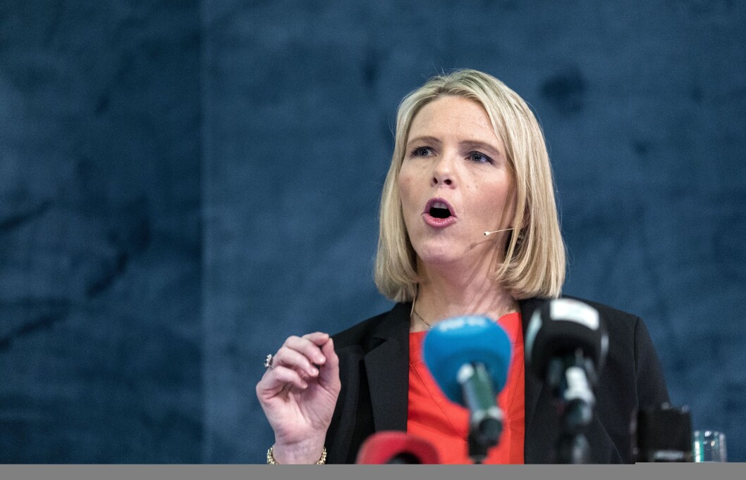 Tidligere justisminister Sylvi Listhaug skal nå skrive bok. Tidligere justisminister Sylvi Listhaug skal nå skrive bok.