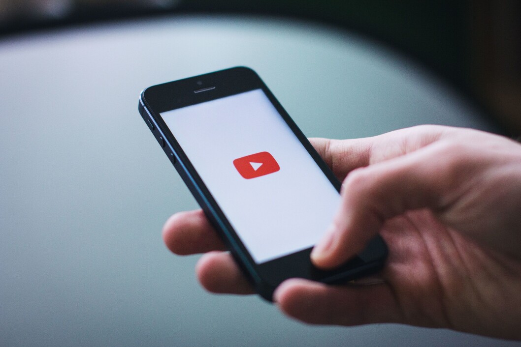 YouTube skal fjerne videoer med hatefullt og rasistisk innhold YouTube skal fjerne videoer med hatefullt og rasistisk innhold
