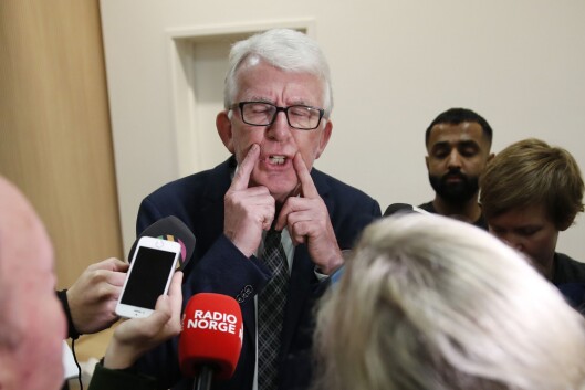 Avokat Dag Steinfeld uttaler seg til pressen etter en pressekonferanse med SSB-sjef Christine Meyer 10. november. Avokat Dag Steinfeld uttaler seg til pressen etter en pressekonferanse med SSB-sjef Christine Meyer 10. november.