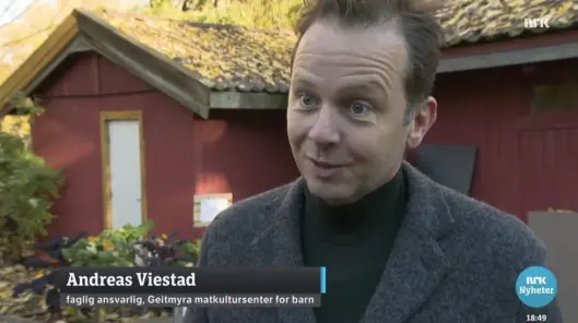 Geitmyra matkultursenter v/Andreas Viestad fikk ingen kritiske spørsmål av Østlandssendingen, som f.eks. om de mottar økonomisk støtte fra Rema 1000, hvis logo pryder årsrapporten til Geitmyra matkultursenter. Geitmyra matkultursenter v/Andreas Viestad fikk ingen kritiske spørsmål av Østlandssendingen, som f.eks. om de mottar økonomisk støtte fra Rema 1000, hvis logo pryder årsrapporten til Geitmyra matkultursenter.