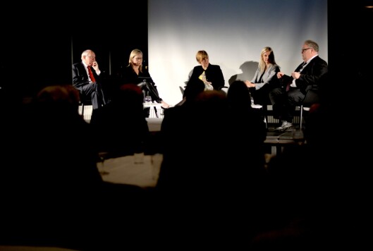 Refleksjoner og talkshow på ORs julemiddag. Refleksjoner og talkshow på ORs julemiddag.