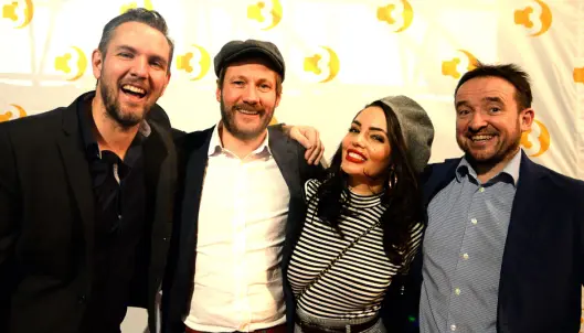 VÅRKLAR PÅ TV3, fra venstre: Programdirektør Andreas Bakka Hjertø, programleder og kjendiskokk Kjartan Skjelde, Paradise Hotel-general Triana Iglesias og MTG TV-sjef Morten Micalsen. VÅRKLAR PÅ TV3, fra venstre: Programdirektør Andreas Bakka Hjertø, programleder og kjendiskokk Kjartan Skjelde, Paradise Hotel-general Triana Iglesias og MTG TV-sjef Morten Micalsen.
