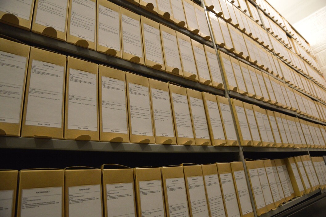 420 hyllemeter arkiver ble avlevert fra UD til Riksarkivet i november. Det tilsvarer 70 arkivbur. 420 hyllemeter arkiver ble avlevert fra UD til Riksarkivet i november. Det tilsvarer 70 arkivbur.
