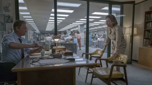 JOURNALISTISK KULTFILM: Tom Hanks og Meryl Streep rollene som Ben Bradlee og Katharine Graham. JOURNALISTISK KULTFILM: Tom Hanks og Meryl Streep rollene som Ben Bradlee og Katharine Graham.