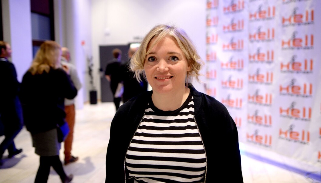 TONE SOFIE AGLEN vil ikke gå i samme takt som alle andre, men skape sin egen stemme. Uten caps lock, kanskje ikke de sterkeste meningene, men gjerne meninger fra andre - ispedd egne analyser. Her fra Hellkonferansen på Stjørdal denne helga. TONE SOFIE AGLEN vil ikke gå i samme takt som alle andre, men skape sin egen stemme. Uten caps lock, kanskje ikke de sterkeste meningene, men gjerne meninger fra andre - ispedd egne analyser. Her fra Hellkonferansen på Stjørdal denne helga.
