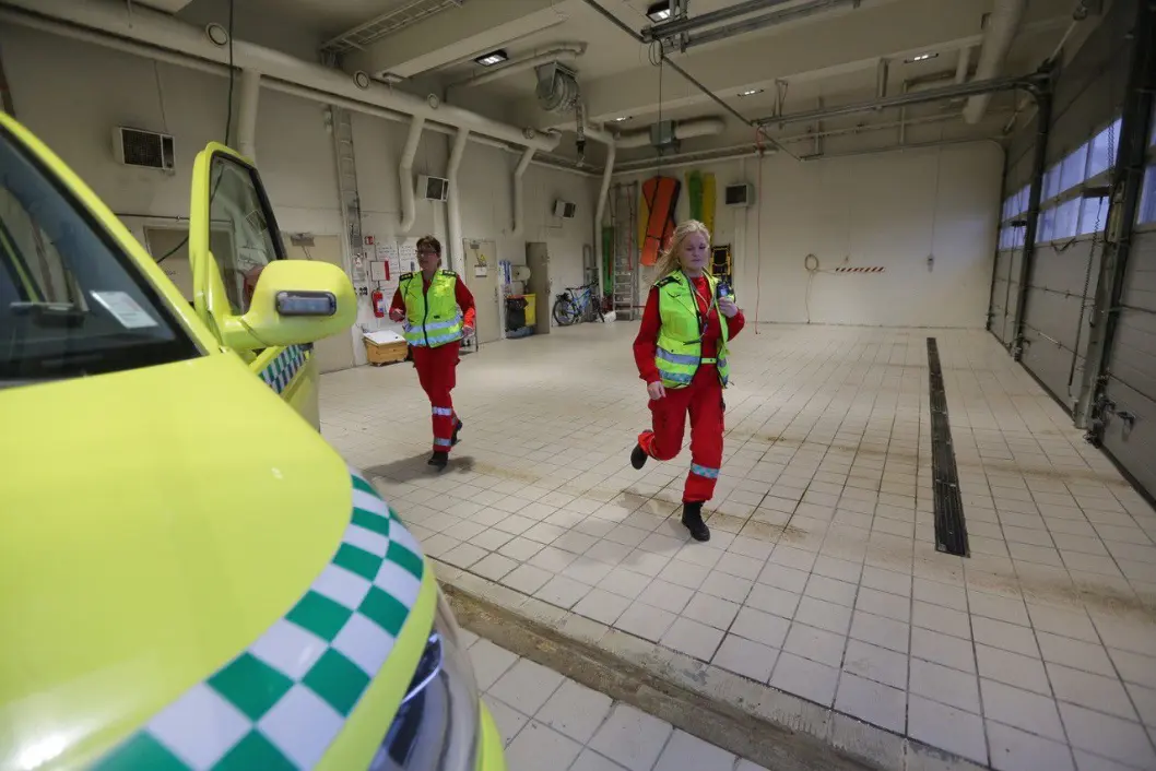Ambulansearbeidere og andre ved UNN kommer snart på skjermen. Ambulansearbeidere og andre ved UNN kommer snart på skjermen.