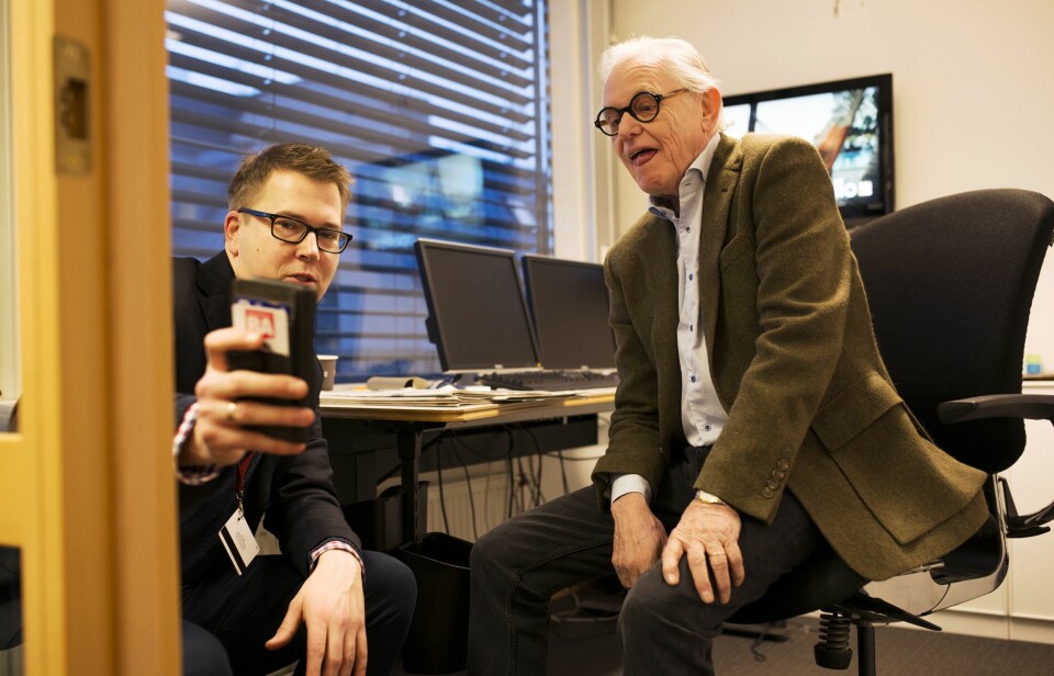 Arkivbilde: Eirik Hoff Lysholm (til venstre) viser en imponert Arne Strand programmet Cxense, som følger nettrafikken i detalj.
