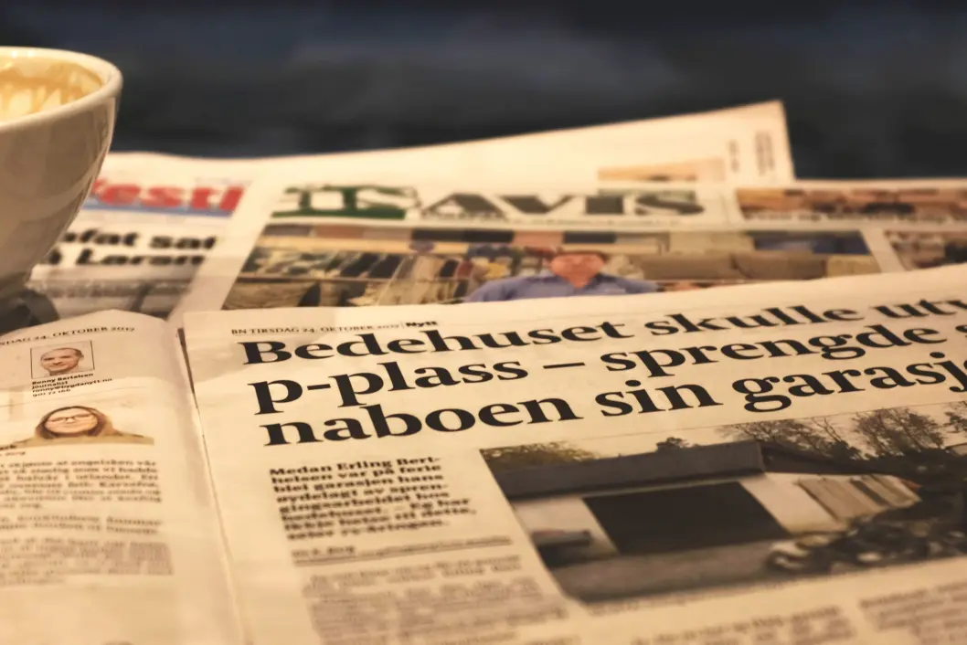 Hovedoppslaget om bedehuset som sprengte naboens garasje er god historie, men manglet grunnleggende spørsmål om penger. Hovedoppslaget om bedehuset som sprengte naboens garasje er god historie, men manglet grunnleggende spørsmål om penger.