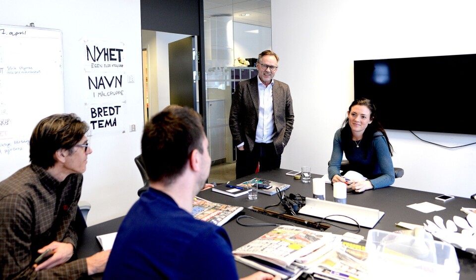 Dagblad-sjefen på ledermøte med kollegene fredag ettermiddag. Dagblad-sjefen på ledermøte med kollegene fredag ettermiddag.