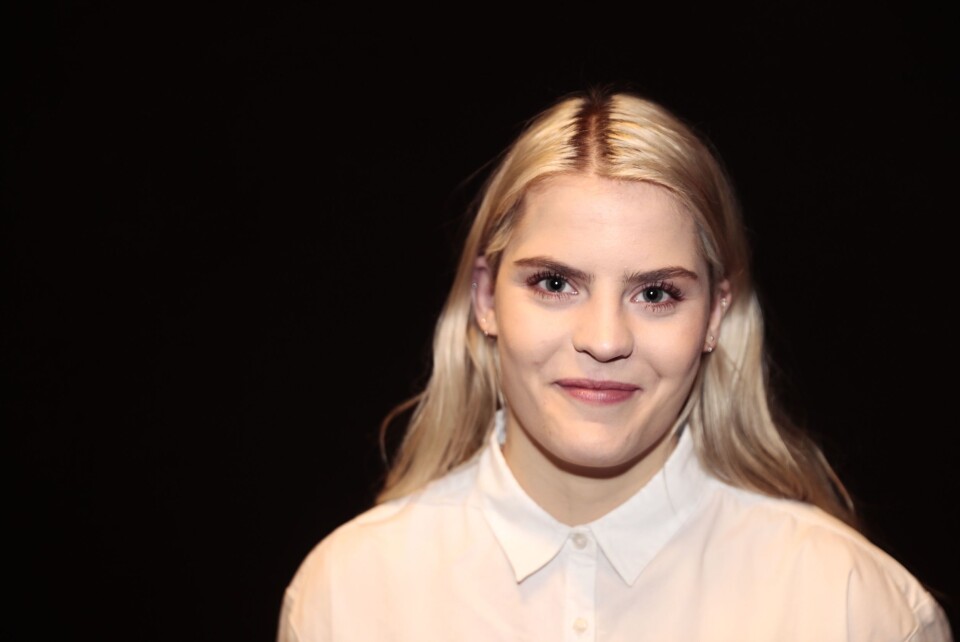 Ulrikke Falch, kjent som Vilde Lien Hellerud fra NRK-serien «Skam», tar nå mikrofonen fatt i egen podkastserie. Ulrikke Falch, kjent som Vilde Lien Hellerud fra NRK-serien «Skam», tar nå mikrofonen fatt i egen podkastserie.