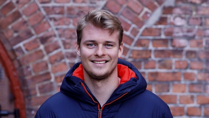 Simon Nitsche (26) flytter over fjellet for å jobbe i TV 2 Sporten.