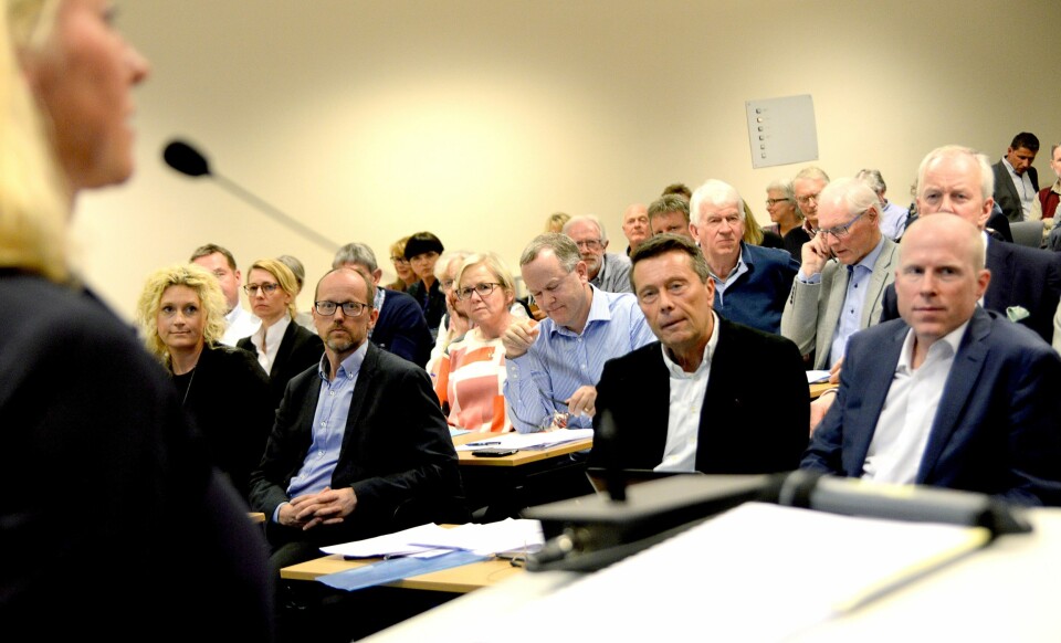 Fra Mentor Mediers generalforsamling mandag ettermiddag. I midten konsernsjef Per Magne Tveiten (t.v) og styreleder Tomas Brunegård.