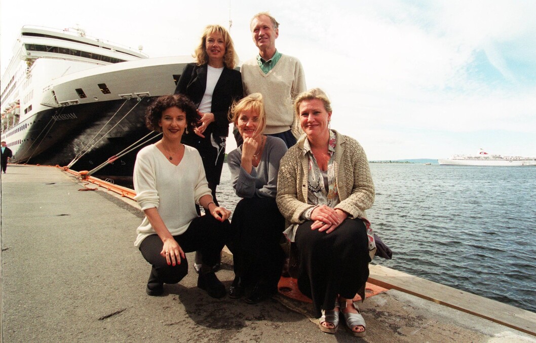 HUSKER DU 2? Guri Heftye var med NRK-programmet «Bokbadet» på tur i 1999. Her med noen av deltakerne, bak fra venstre: Eva Bratholm og Karsten Alnæs. Foran, fra venstre: Unni Lindell, Hege Duckert og Guri Heftye. HUSKER DU 2? Guri Heftye var med NRK-programmet «Bokbadet» på tur i 1999. Her med noen av deltakerne, bak fra venstre: Eva Bratholm og Karsten Alnæs. Foran, fra venstre: Unni Lindell, Hege Duckert og Guri Heftye.