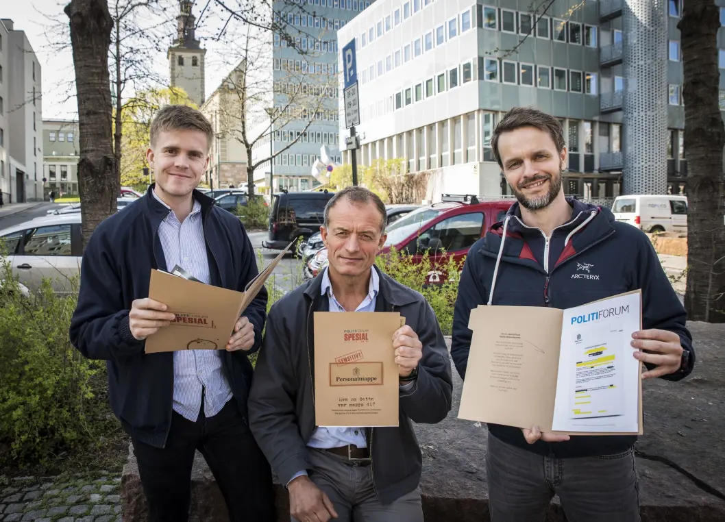 Politiforums utgave som kommer ut 3. mai 2018. Fra venstre: journalist og nettredaktør Torkjell Trædal, redaktør Ole Martin Mortvedt og journalist og utgavesjef Erik Inderhaug i Politiforum. Politiforums utgave som kommer ut 3. mai 2018. Fra venstre: journalist og nettredaktør Torkjell Trædal, redaktør Ole Martin Mortvedt og journalist og utgavesjef Erik Inderhaug i Politiforum.