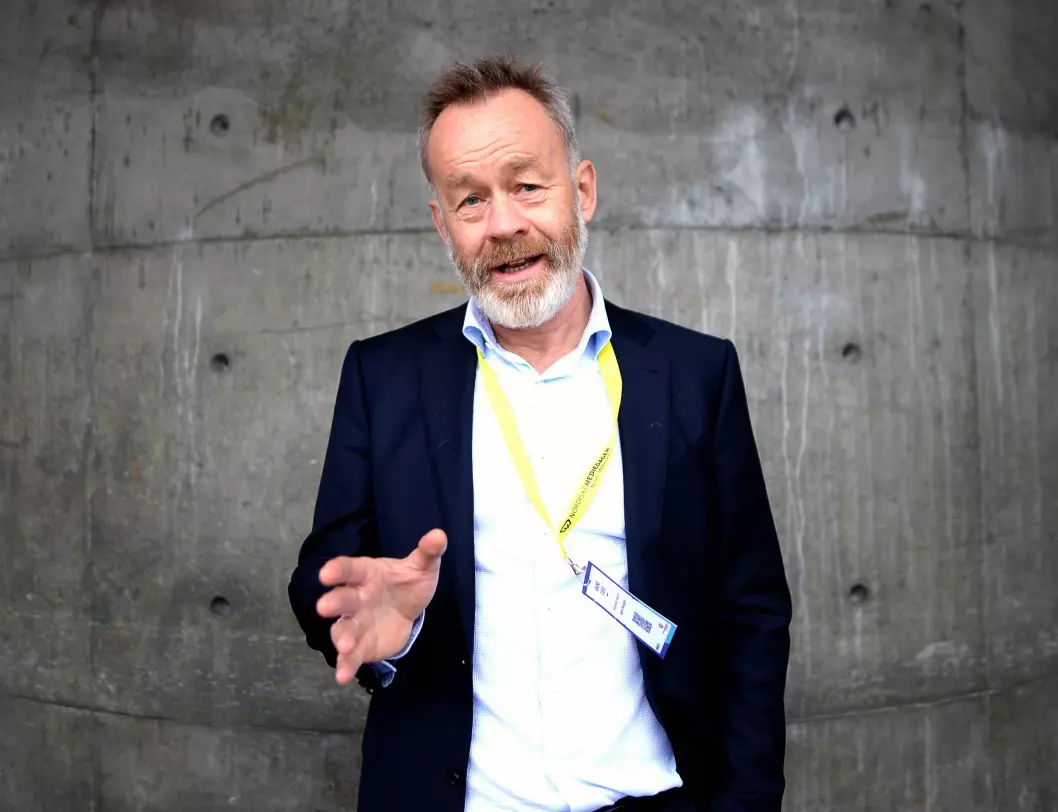 Amund Djuve er sjefredaktør og administrerende direktør i Dagens Næringsliv. Nå går avisen til søksmål mot Retriever.