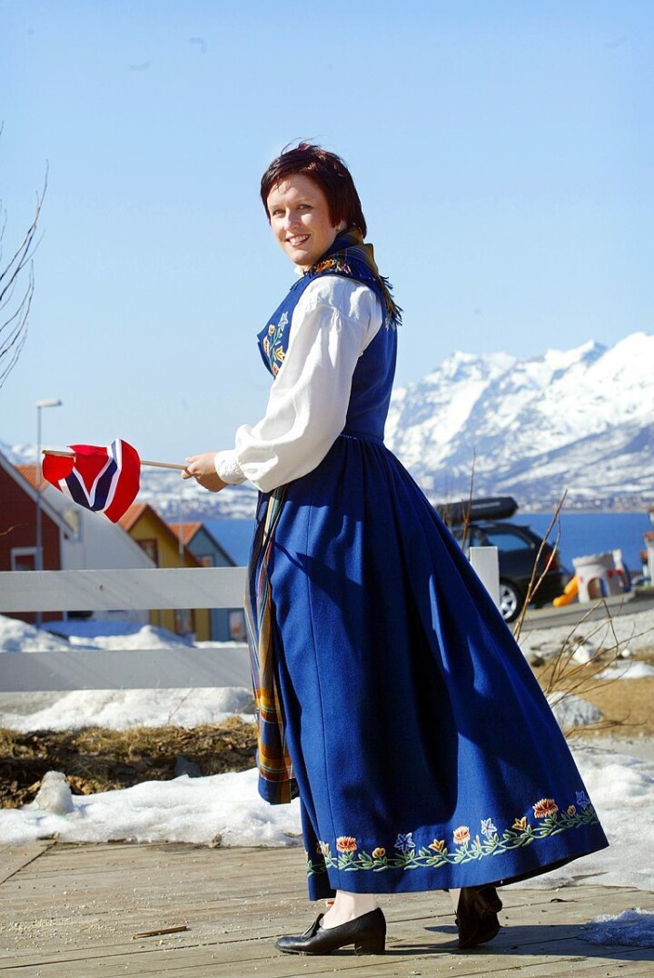2004: Nina Einem var klar for 17. mai-sending.
