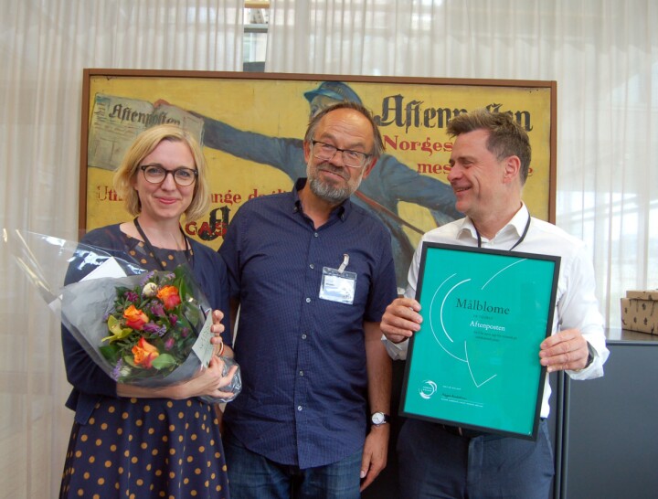 God stemning når Aftenposten opnar for nynorsk. Frå venstre: Kulturredaktør Sarah Sørheim, Magne Aasbrenn, leiar i Noregs Mållag - og Espen Egil Hansen, sjefredaktør i Aftenposten.