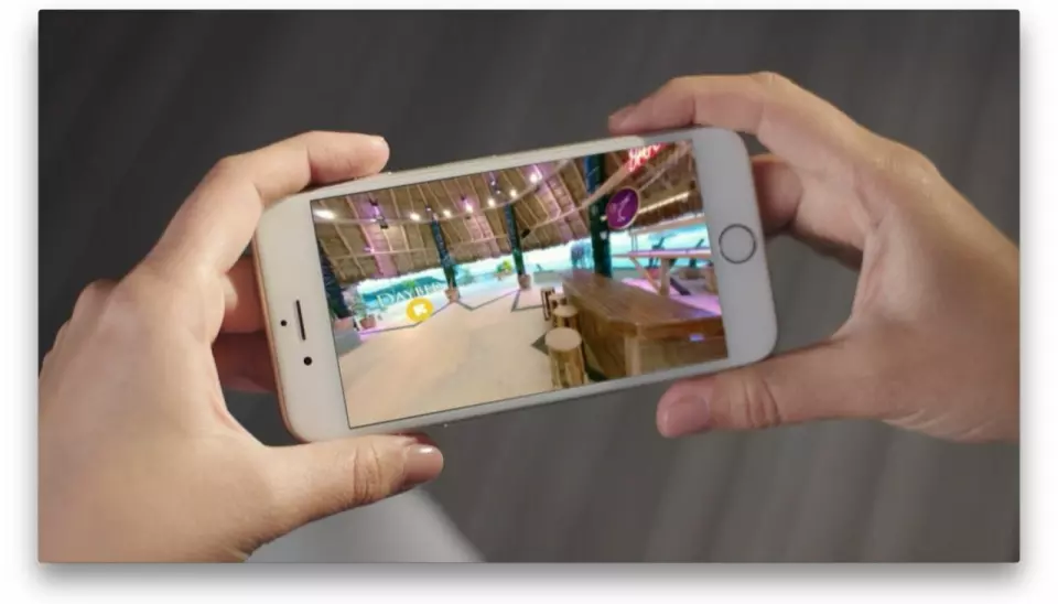 MTG tilbyr når alle brukerne av Viareal-appen muligheten til å bevege seg rundt på Paradise Hotel ved å bruke VR-teknologi. Foto: MTG Norway