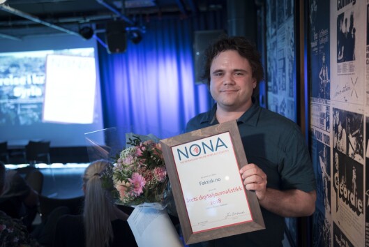 Jari Bakken og Faktisk.no vant pris for årets digitaljournalistikk for liten redaksjon under årets NONA-konferanse. Jari Bakken og Faktisk.no vant pris for årets digitaljournalistikk for liten redaksjon under årets NONA-konferanse.