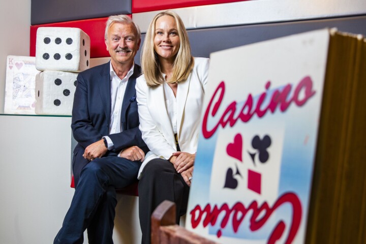 Halvard Flatland og Birgitte Seyffarth er tilbake i Casino på TV Norge. Det ble gjort kjent under høstlanseringen for fjernsynskanalene Discovery Networks, TV Norge og Dplay. Lanseringen finner sted i Discoverys lokaler i Nydalen i Oslo torsdag. Halvard Flatland og Birgitte Seyffarth er tilbake i Casino på TV Norge. Det ble gjort kjent under høstlanseringen for fjernsynskanalene Discovery Networks, TV Norge og Dplay. Lanseringen finner sted i Discoverys lokaler i Nydalen i Oslo torsdag.