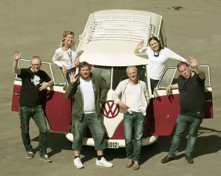 I NRK var Nora med på Sommeråpent i 2014, her fra venstre: Olav Viksmo-Slettan, Nora Thorp Bjørnstad, Ronny Brede Aase, Ida Nysæter Rasch, Magnus Brenna Lund og Pål Plassen.