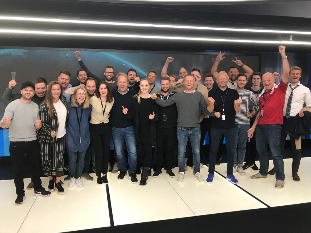 Full jubel i sportsredaksjonen til TV 2 i Bergen i dag, etter at de fikk beskjed om at Premier League-rettighetene er sikret. Full jubel i sportsredaksjonen til TV 2 i Bergen i dag, etter at de fikk beskjed om at Premier League-rettighetene er sikret.