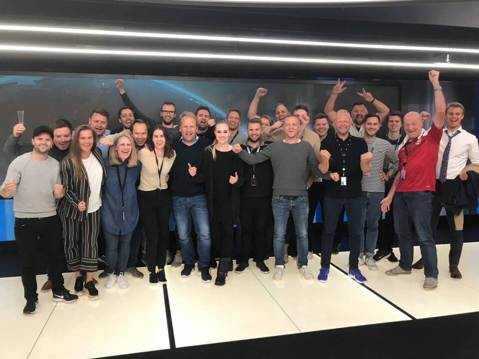 Full jubel i sportsredaksjonen til TV 2 i Bergen i dag, etter at de fikk beskjed om at Premier League-rettighetene er sikret. Full jubel i sportsredaksjonen til TV 2 i Bergen i dag, etter at de fikk beskjed om at Premier League-rettighetene er sikret.