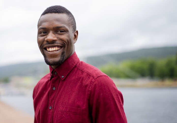 Samuel Bigirimana (23) er initiativtaker til prosjektet InMarket, og vil gi ungdom i lokalsamfunnet en bedre sjanse til å klare seg i arbeidsmarkedet.