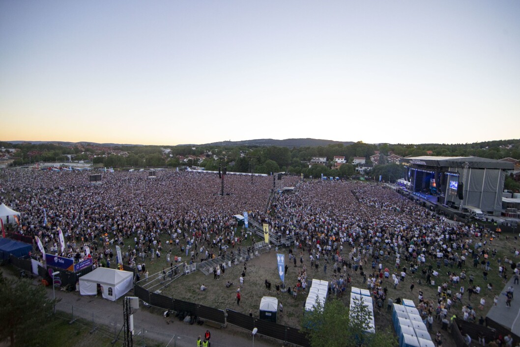 Verdensstjernen Eminem holdt konsert foran 55.000 fans på Voldsløkka i Oslo, men fotografene fikk ikke slippe inn. Verdensstjernen Eminem holdt konsert foran 55.000 fans på Voldsløkka i Oslo, men fotografene fikk ikke slippe inn.