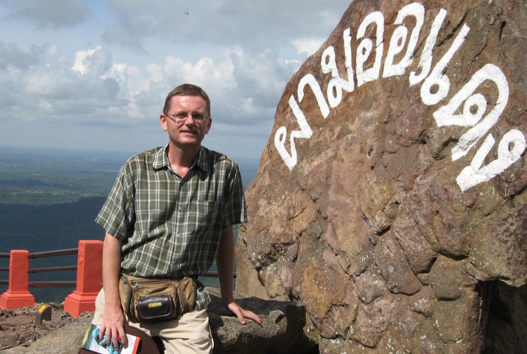 Redaktør Dag A. Ekeberg i Thailands Tidende. Redaktør Dag A. Ekeberg i Thailands Tidende.