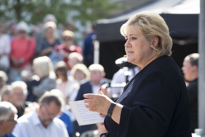 Statsminister Erna Solberg må vurdere retorikken sin, skriver redaktør Erik Waatland. Her er Solberg på Høyres partitiime på Kanalplassen i Arendal