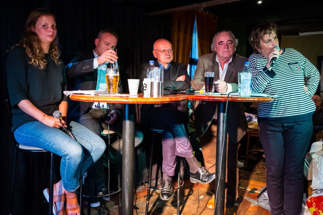Maria D. Sandvik, Helge Lurås, Bjørgulv Braanen, Jon Olav Egeland og Elin Ørjasæter møttes til debatt i Arendal i regi av Klassekampen. Maria D. Sandvik, Helge Lurås, Bjørgulv Braanen, Jon Olav Egeland og Elin Ørjasæter møttes til debatt i Arendal i regi av Klassekampen.