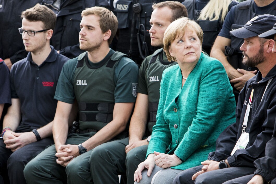 Tysklands forbundskansler Angela Merkel, her under et møte med tysk politi etter G20-toppmøtet tidligere i år. Foto: Tore Meek / NTB scanpix Tysklands forbundskansler Angela Merkel, her under et møte med tysk politi etter G20-toppmøtet tidligere i år. Foto: Tore Meek / NTB scanpix