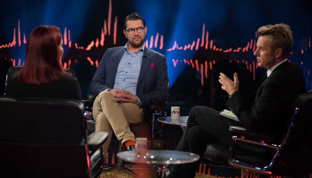 Åkesson og Skavlan i studio onsdag. Åkesson og Skavlan i studio onsdag.