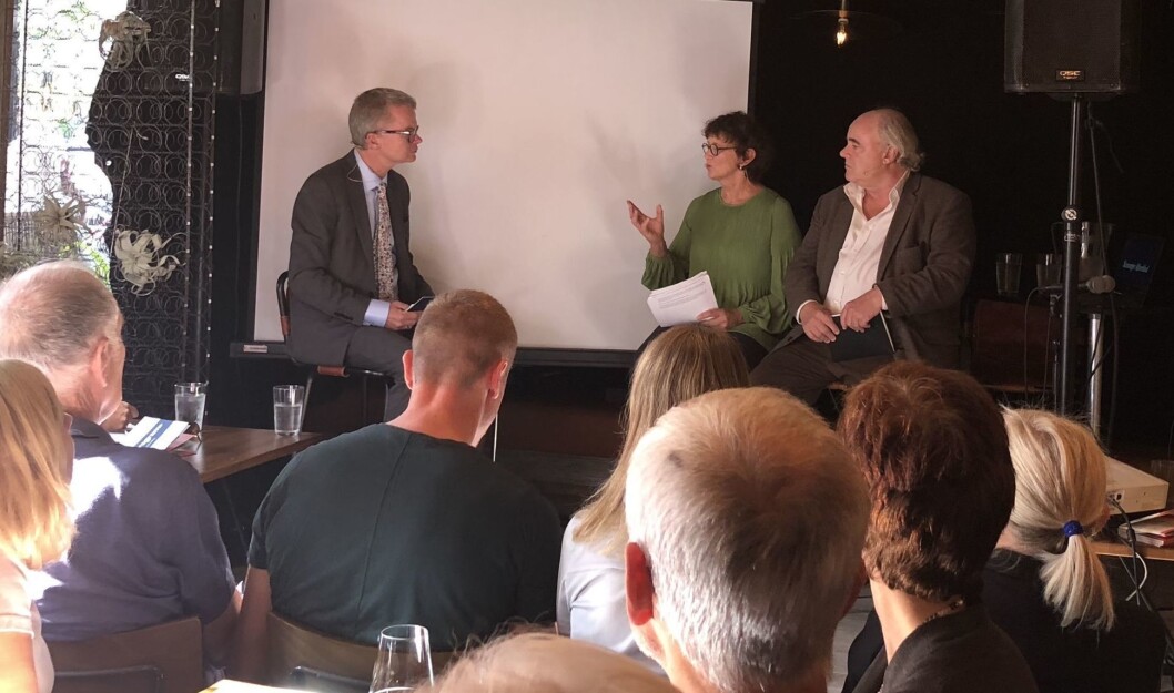 Mediedebatt mellom Lars Helle i Stavanger Aftenblad, Turid Borgen fra Universitetet i Stavanger og John Olav Egeland i Dagbladet. Mediedebatt mellom Lars Helle i Stavanger Aftenblad, Turid Borgen fra Universitetet i Stavanger og John Olav Egeland i Dagbladet.