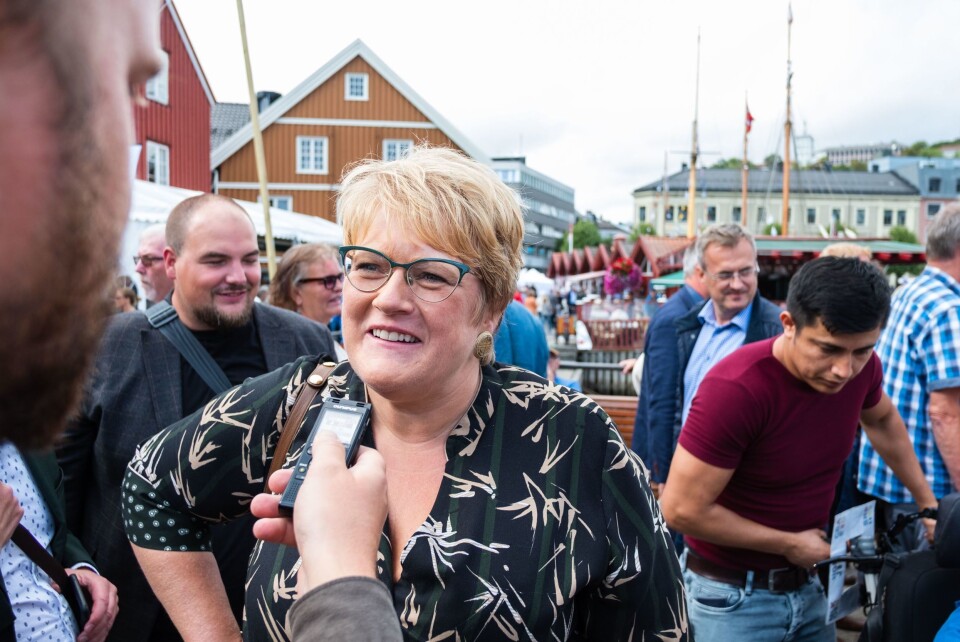 Kulturminister Trine Skei Grande (V) inviterer alle partene i DAB-konflikten til meklingsmøte. Kulturminister Trine Skei Grande (V) inviterer alle partene i DAB-konflikten til meklingsmøte.