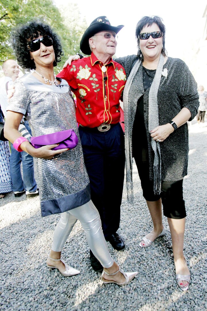 I 2007: Unni Lindell, Knut Sputnik Storbukås og Anne B. Ragde under Aschehougs tradisjonelle hagefest.