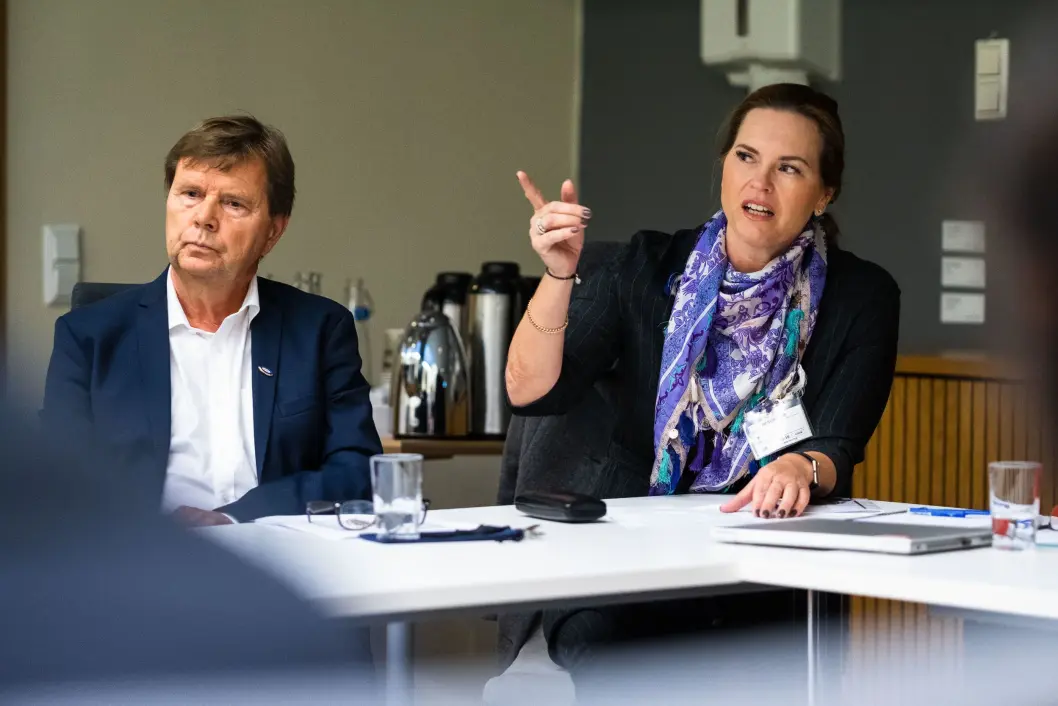 Svein Larsen og Hilde Apneseth i Radio Metro. Svein Larsen og Hilde Apneseth i Radio Metro.