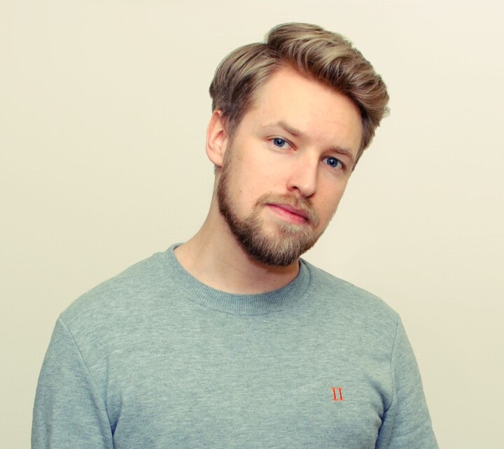 Finn noen som elsker deg like mye som media elsker seg selv