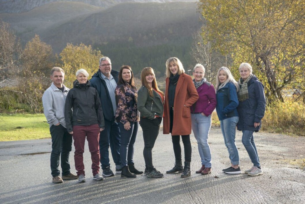 Fra venstre på bildet: Edmund Ulsnæs, Hilde Kvammen, Rune Meosli, Ellinor Skaret, Ingunn Dahle, Bente Haldorsen, Hanne Hammernes, Ann-Kristin Ytresand og Brynhild Hegge Sørgård. Fra venstre på bildet: Edmund Ulsnæs, Hilde Kvammen, Rune Meosli, Ellinor Skaret, Ingunn Dahle, Bente Haldorsen, Hanne Hammernes, Ann-Kristin Ytresand og Brynhild Hegge Sørgård.