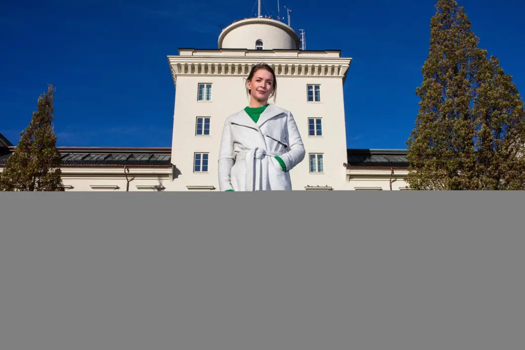 Ina Ynnesdal er ansatt som ny værpresentatør på TV 2. Hun overtar for Maiken Fosen når hun går ut i fødselspermisjon på nyåret. Ina Ynnesdal er ansatt som ny værpresentatør på TV 2. Hun overtar for Maiken Fosen når hun går ut i fødselspermisjon på nyåret.