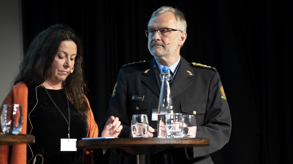 Seksjonsleder Anne Margrete Alværn i Politidirektoratet, her fotografert sammen med Hans Sverre Sjøvold, politimester i Oslo ved en tidligere anledning.