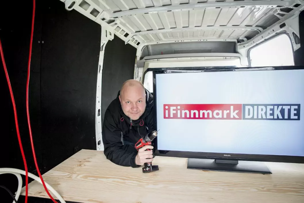 Stian Eliassen står bak byggjinga av sendebilen til iFinnmark.