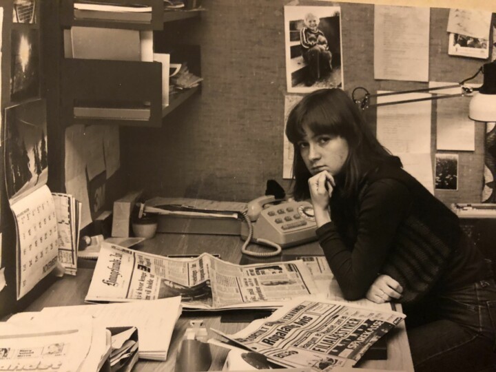 På jobb i Karmøybladet i 1980. Denne sommaren var Hanna Relling Berg på ferietur til gamle Sovjetunionen, og bestemte seg for at det var journalist ho ville bli.