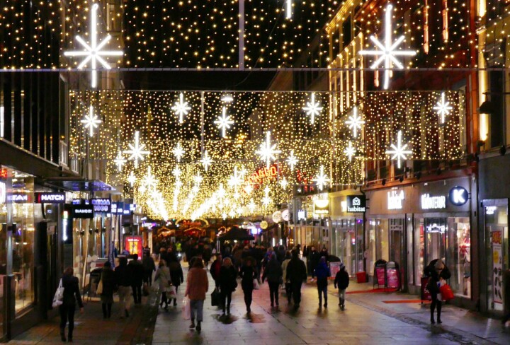 Julehandel i Torggata i Oslo for to år siden.