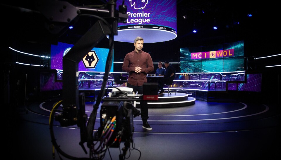 TV 2s Premier League-anker, Jan Henrik Børslid, i aksjon foran kamera før Manchester City mot Wolverhampton i januar 2019. TV 2s Premier League-anker, Jan Henrik Børslid, i aksjon foran kamera før Manchester City mot Wolverhampton i januar 2019.